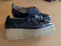 glany lakierki na platformie włoskie sneakersy mokasyny loafersy