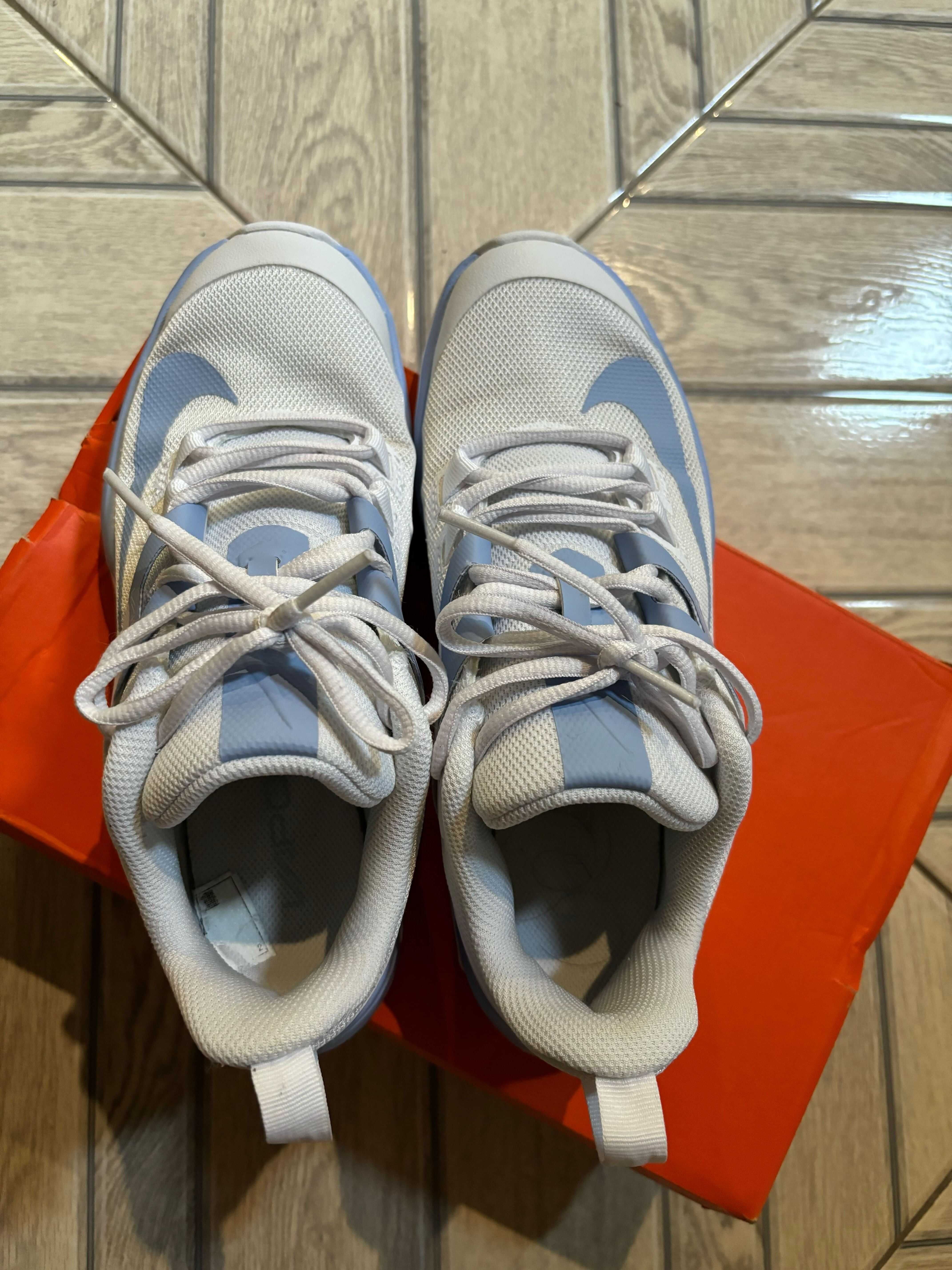 Жіночі кросівки Nike VAPOR LITE US 7.5 (24,5cm)