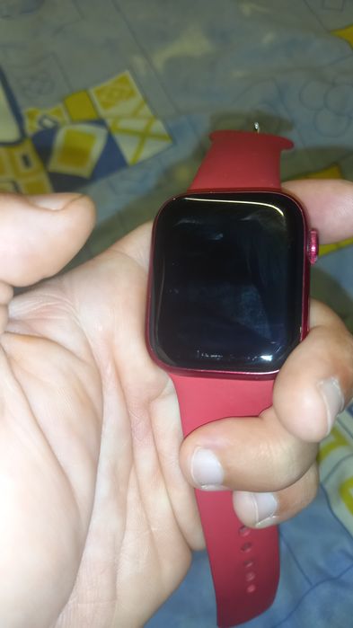 Apple Watch 7 Red Edition