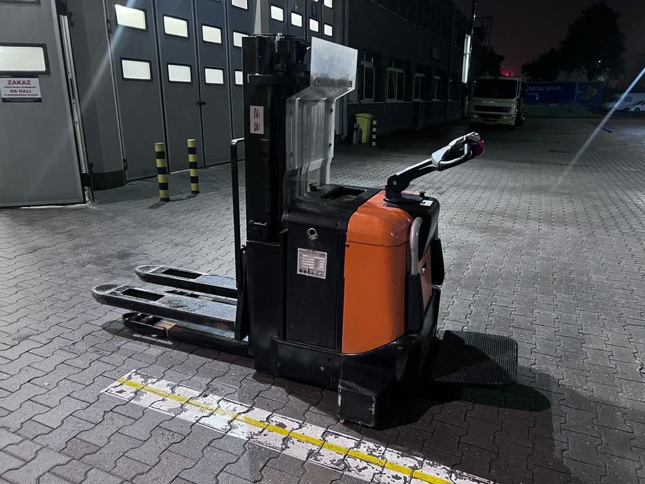 Paleciak Elektryczny TOYOTA SPE160