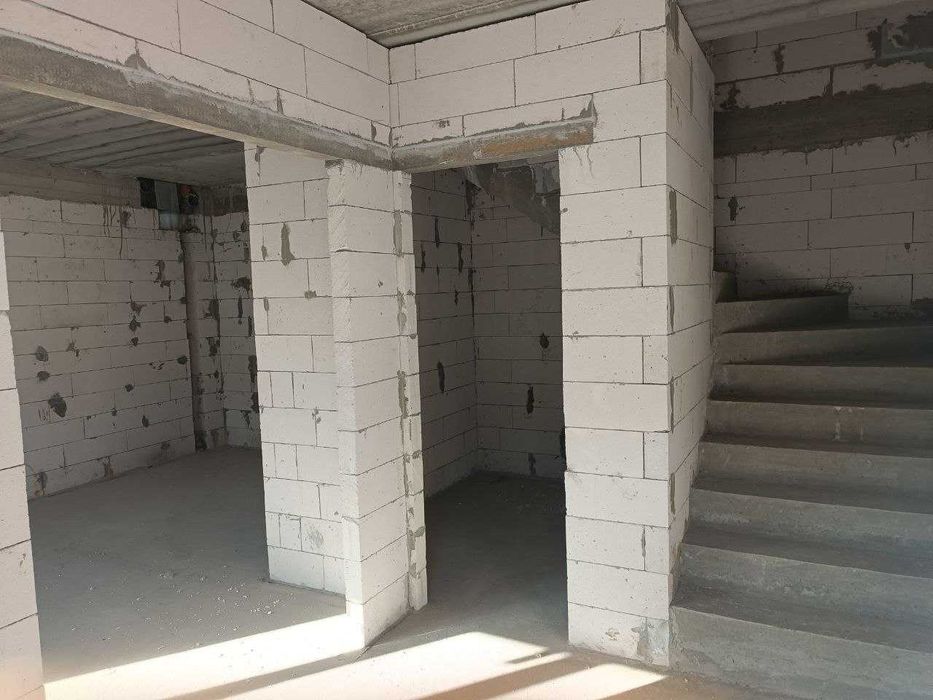 Таунхаус в КМ "Паларіс": Ідеальне житло для вашої родини