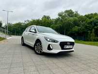 Hyundai I30 CRDI Asystent pasa ruchu kamera klimatronik LED