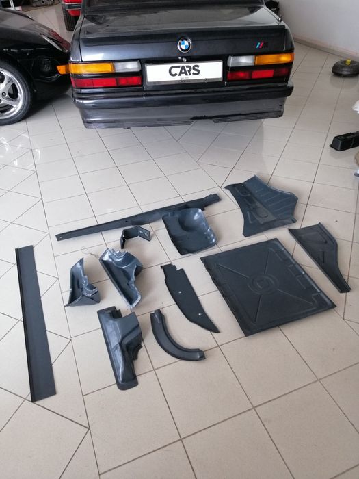 Bmw e9 nowe elementy części reperaturki BMW e9 CS CSI karman