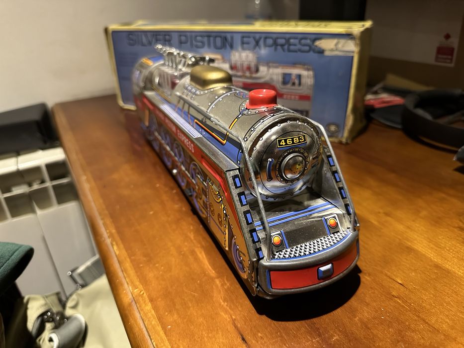 Brinquedo locomotiva em chapa - 1969