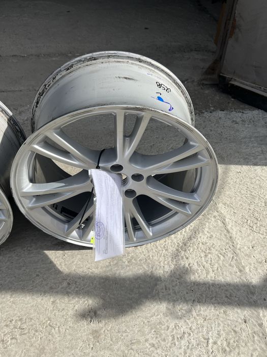 Диски Tesla Model Y 19. Оригінальні з ковпаками