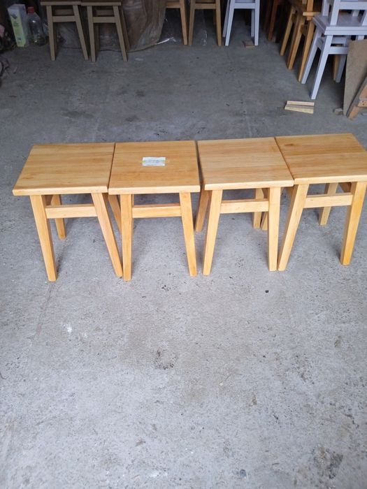 Продається табуретки і столи