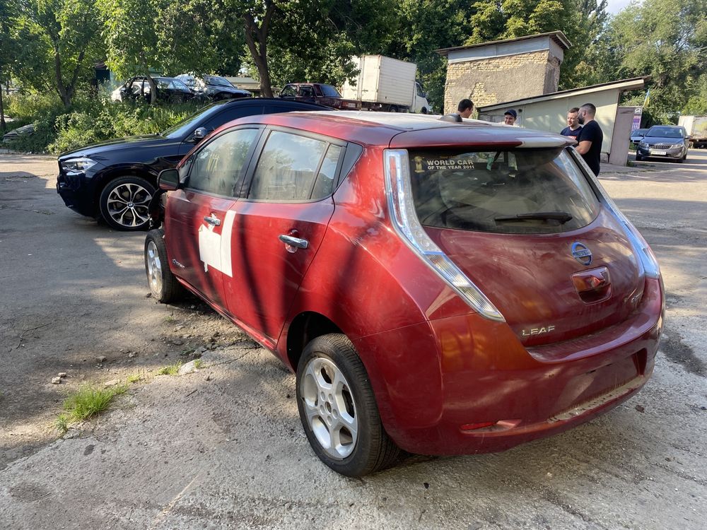 Разбор Nissan LEAF ze0 2012 USA