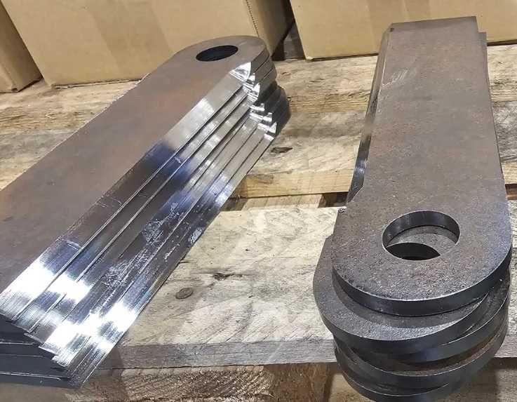 Nóż przystawki  260x60x6 ∅30mm cały z Hardoxu500