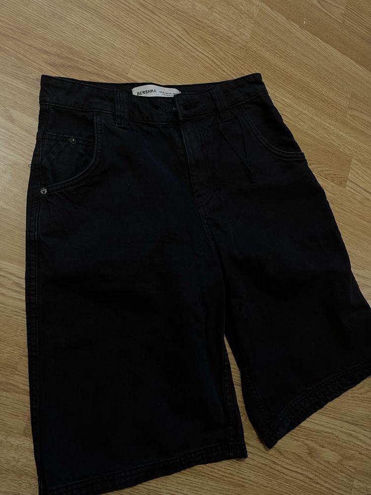 Жіночі шорти-бермуди BERSHKA | Розмір EUR 36 / USA 4 Стан ідеальний !