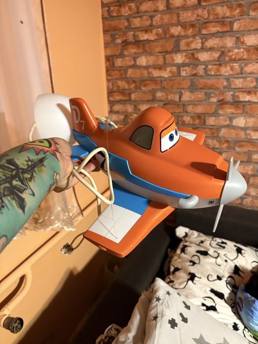Lampa do pokoju dziecięcego