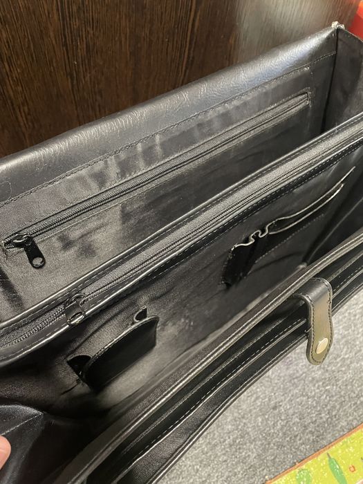 Чоловічий шкіряний портфель Prada бу