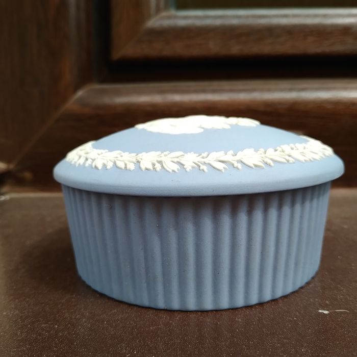 Puzderko Wedgwood porcelana Anglia