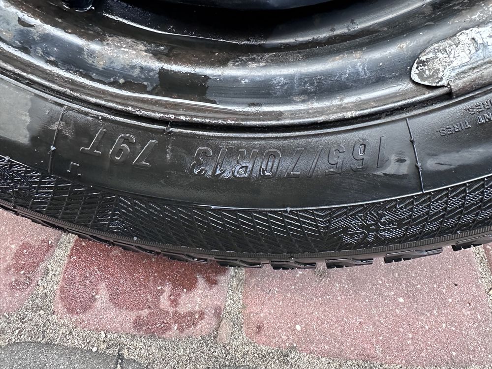 Sprzedam opony zimowe 4 sztuki 175/65r13 felgi gratis