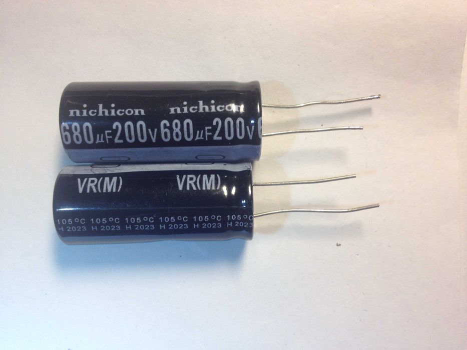 20шт набір конденсаторів 47/68/100/220/330/680/820/1800/2200/3900 uF