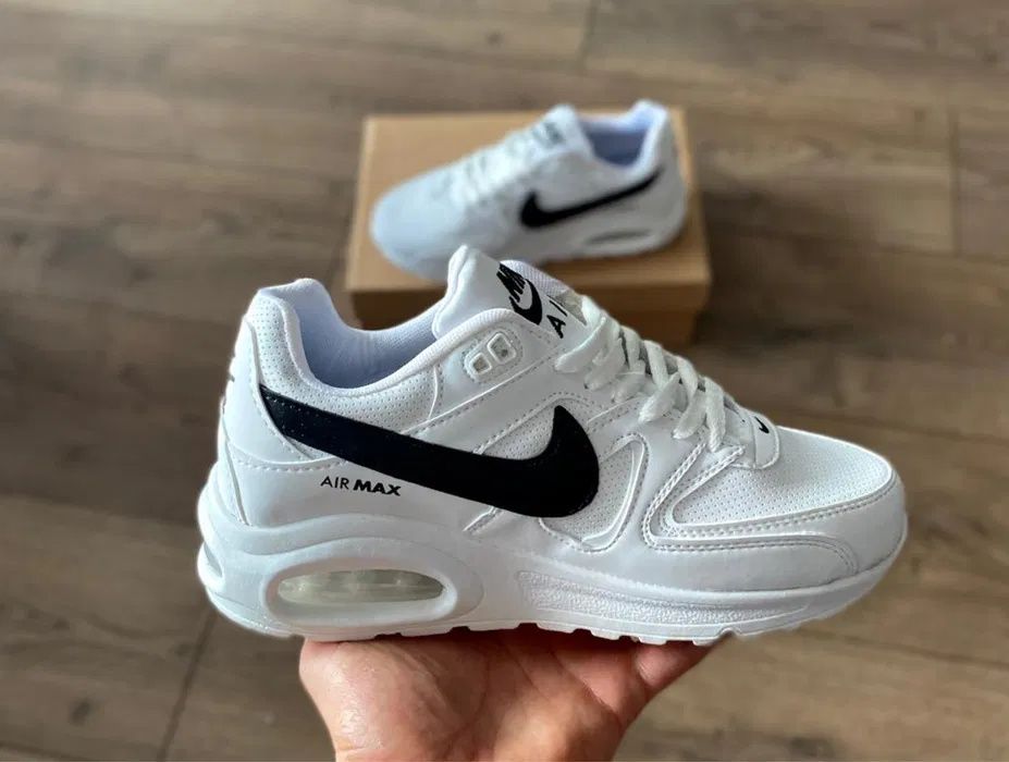 Nike Air Command. Rozmiar 41. Białe z Czarnym. MUST HAVE