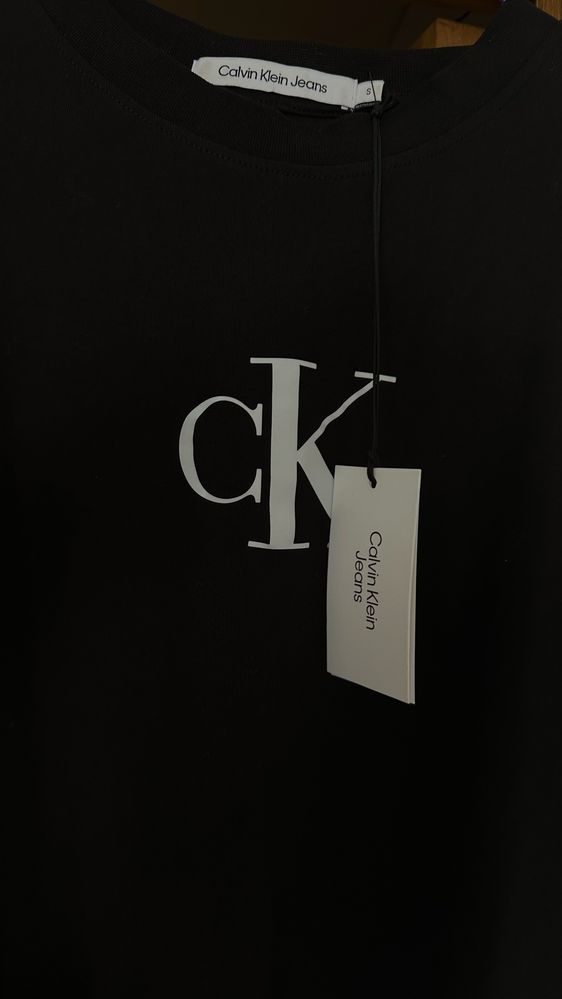 футболка сукня оверсайз Calvin Klein