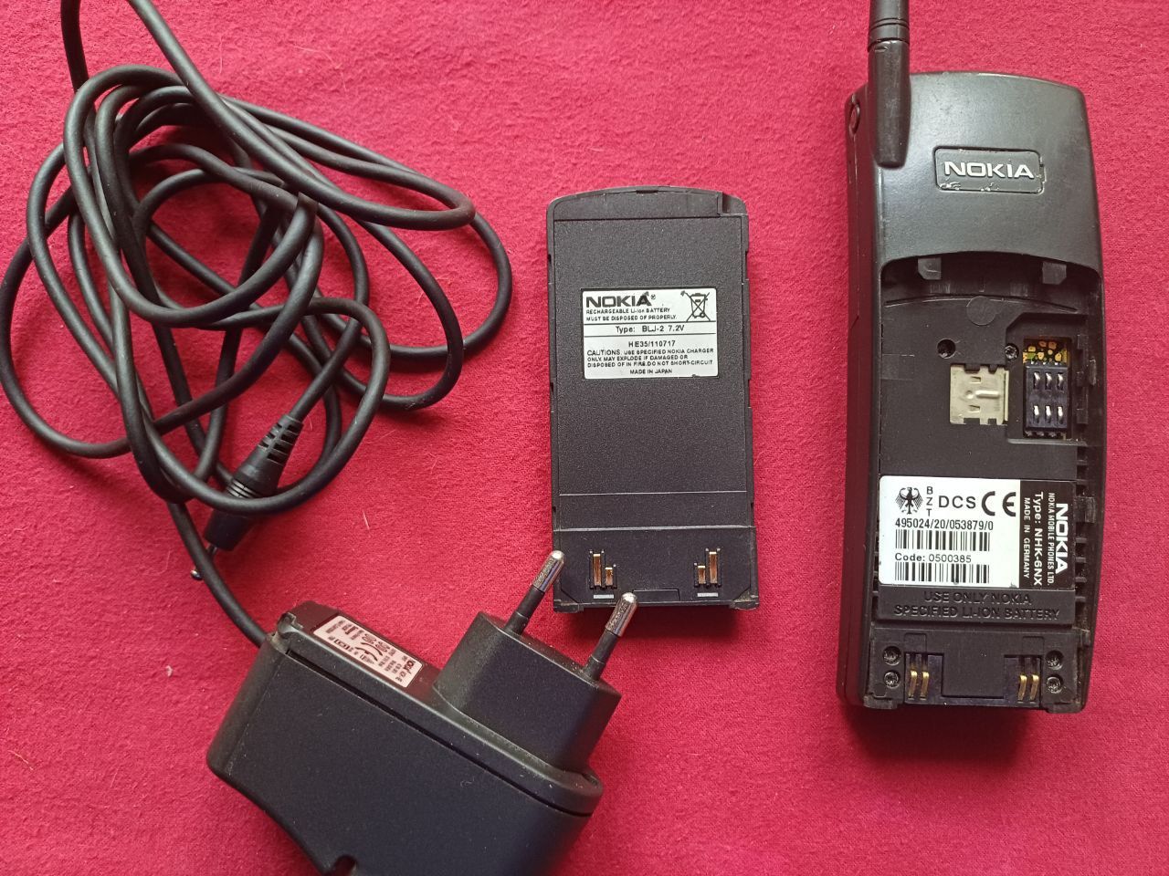 Cотовый телефон NOKIA 8110.Type:NHK-6NX