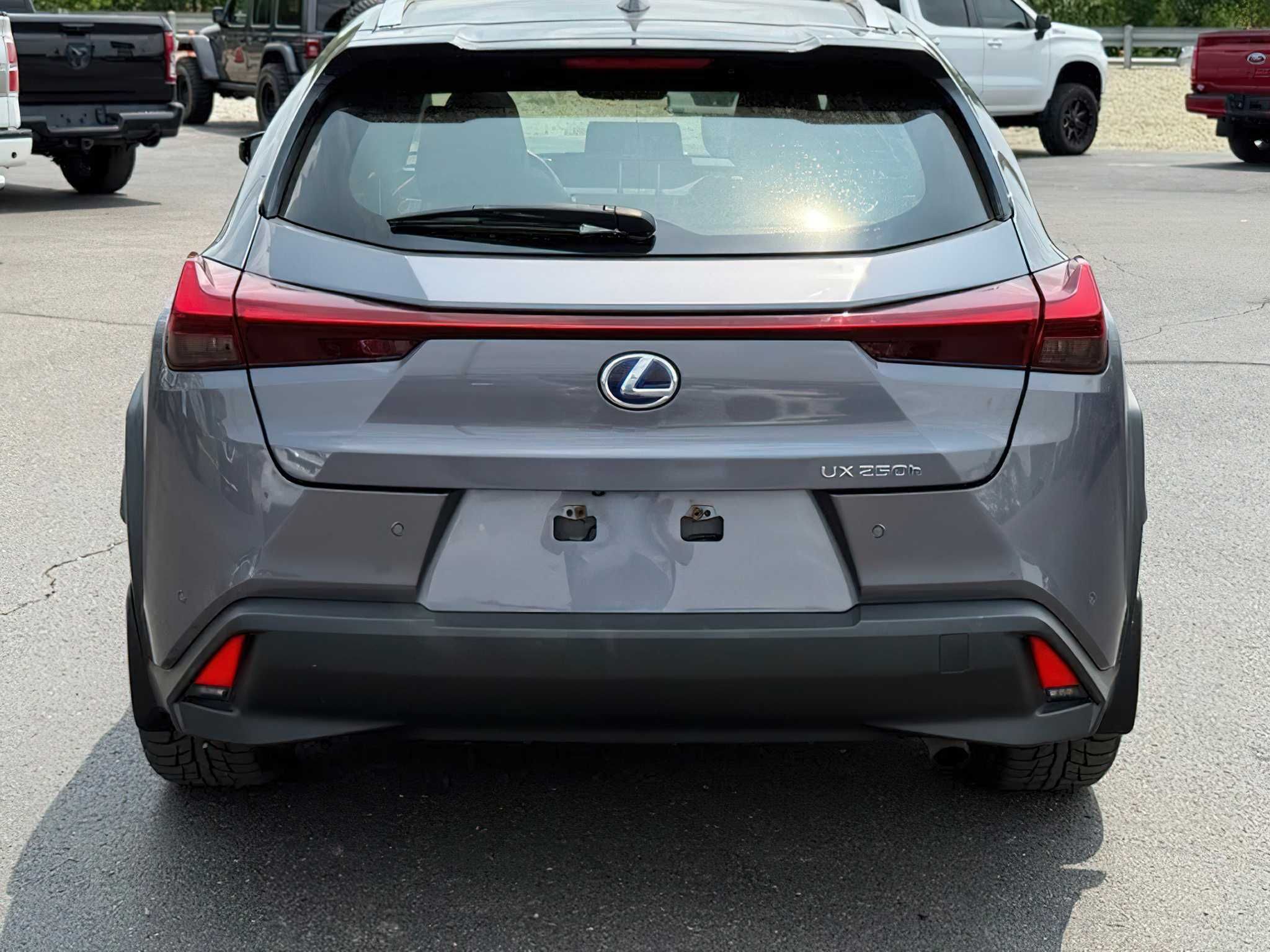 Lexus  UX 250H 2020
