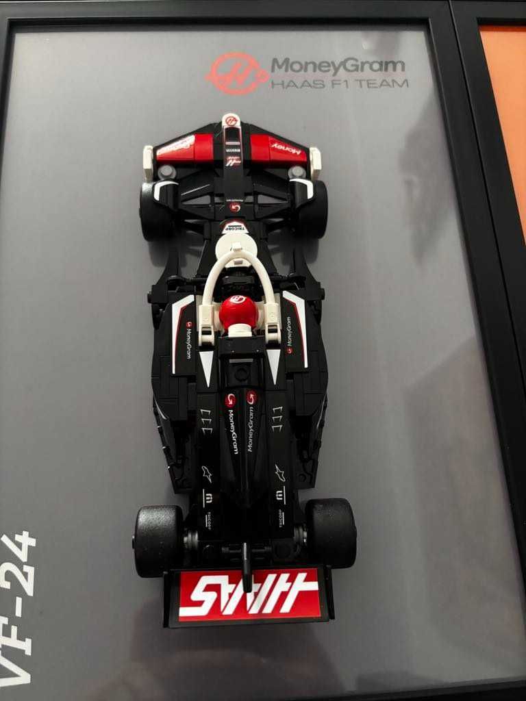 Ramka na model LEGO F1 Speed Champions 2024 MoneyGram Haas Team VF-24