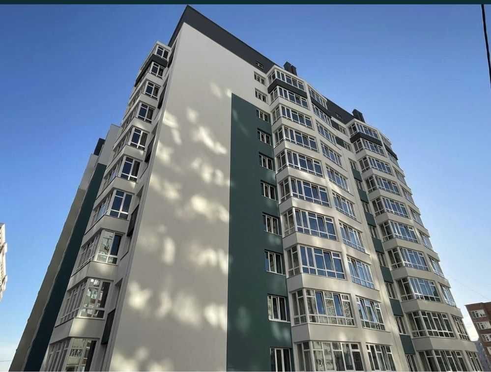 Продаж 2к квартири 71 кв. м, Озерна, Рауш