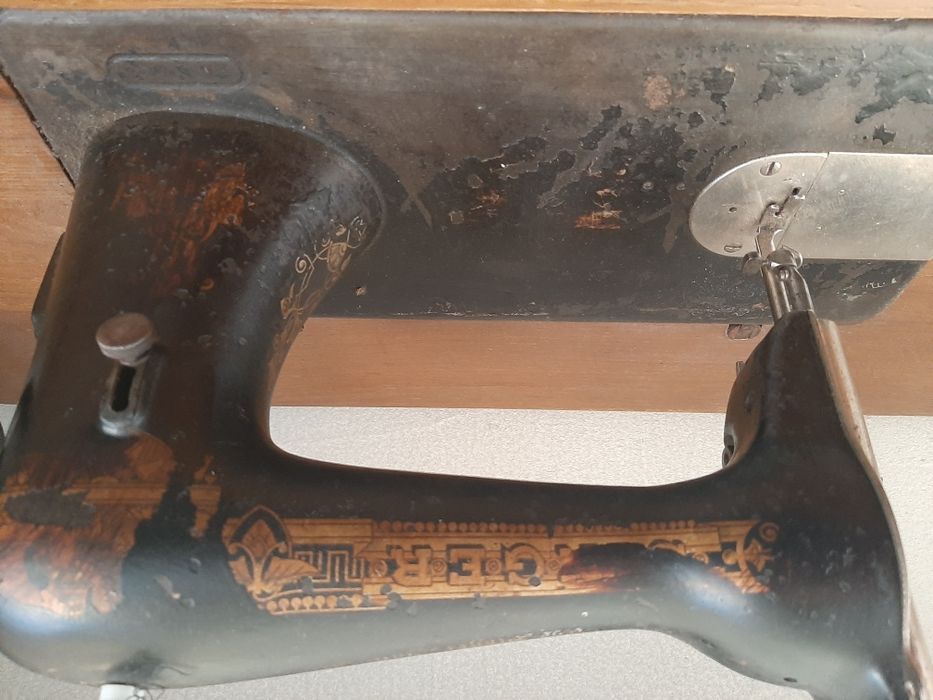 Швейна машина .Singer