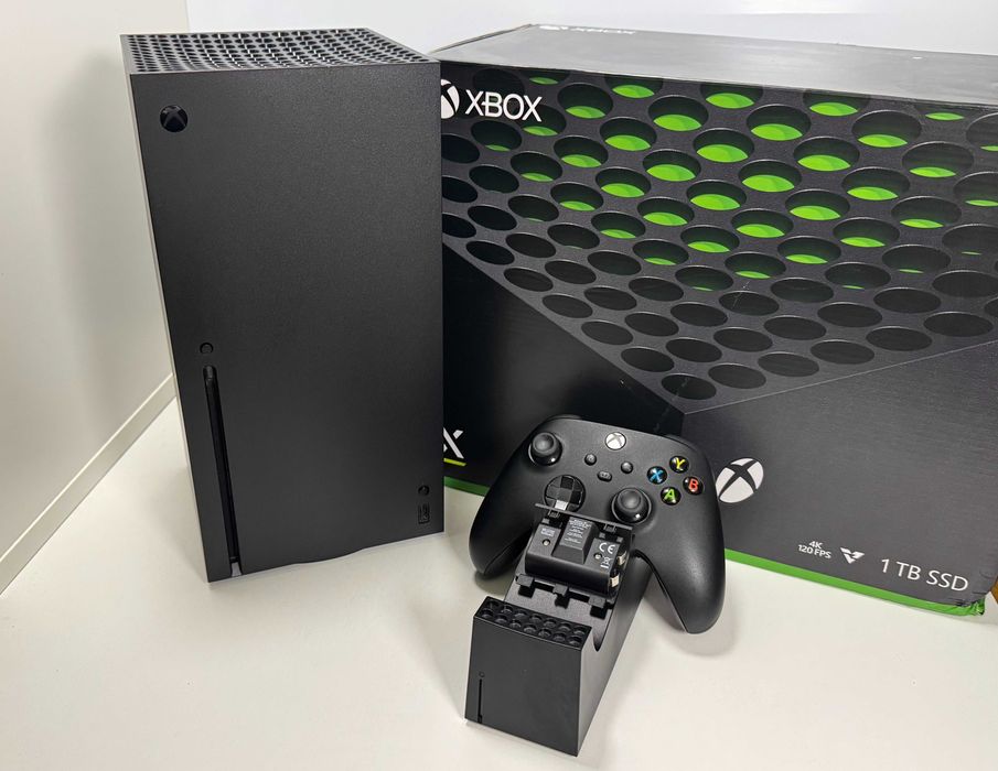 Konsola XBOX Series X 1TB z Padem Pudłem i Akumulatorami Gwarancja