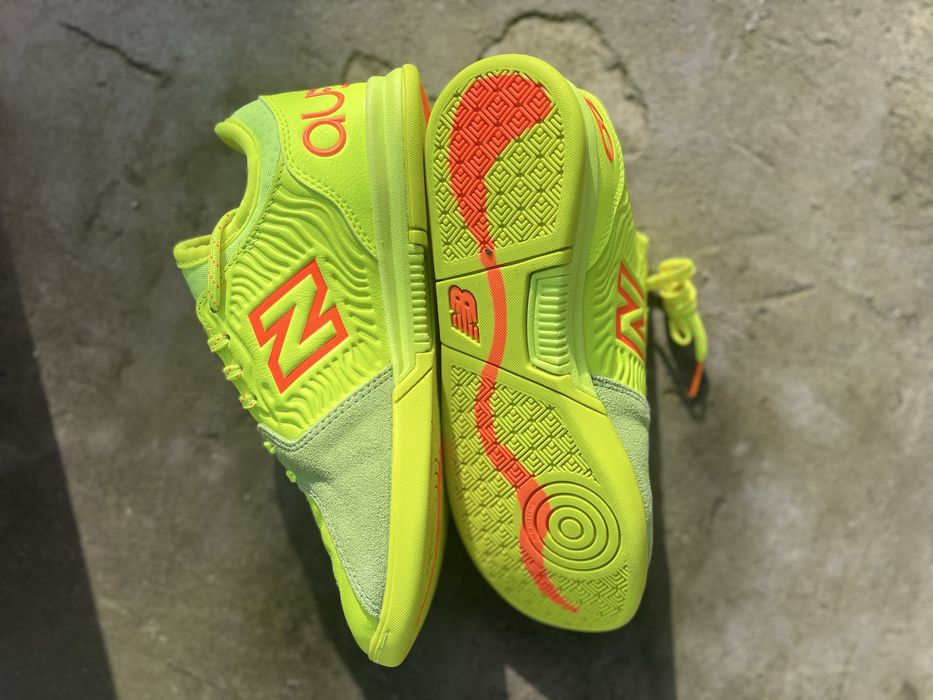 Футзалки New Balance AUDAZO V5 PRO