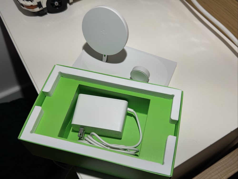 Belkin Беспроводная зарядка Iphone apple watch 2 in 1