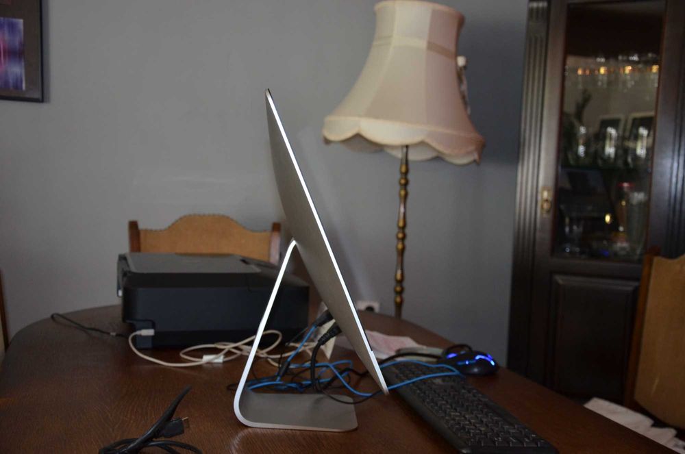 Apple Imac  21.5 cala koniec 2015, quad core2.8 Ghz Intel core I5