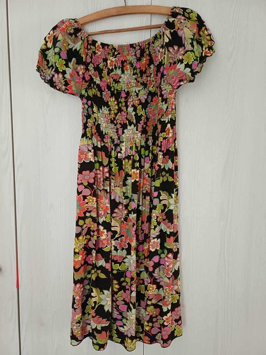 Sukienka letnia w kwiaty