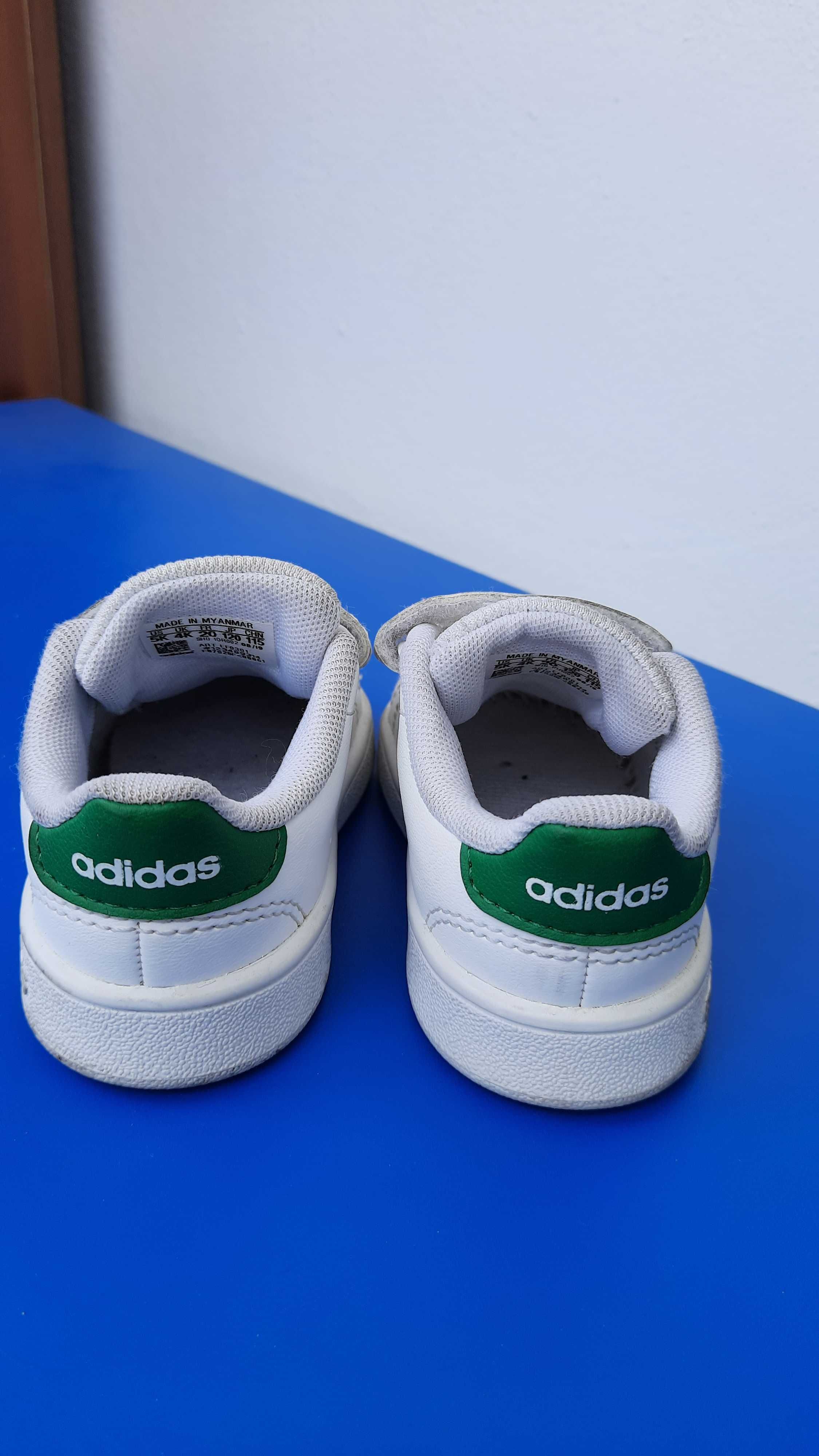 Ténis Adidas criança.