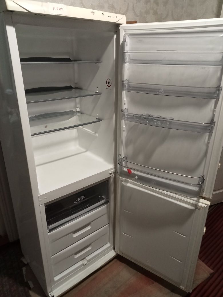 Продам холодильник Снаге
