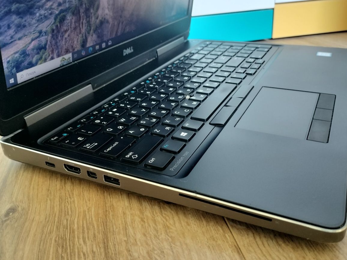 Графічний Dell Precision 7520, I7-7820Q, 4Gb nVidia M2200