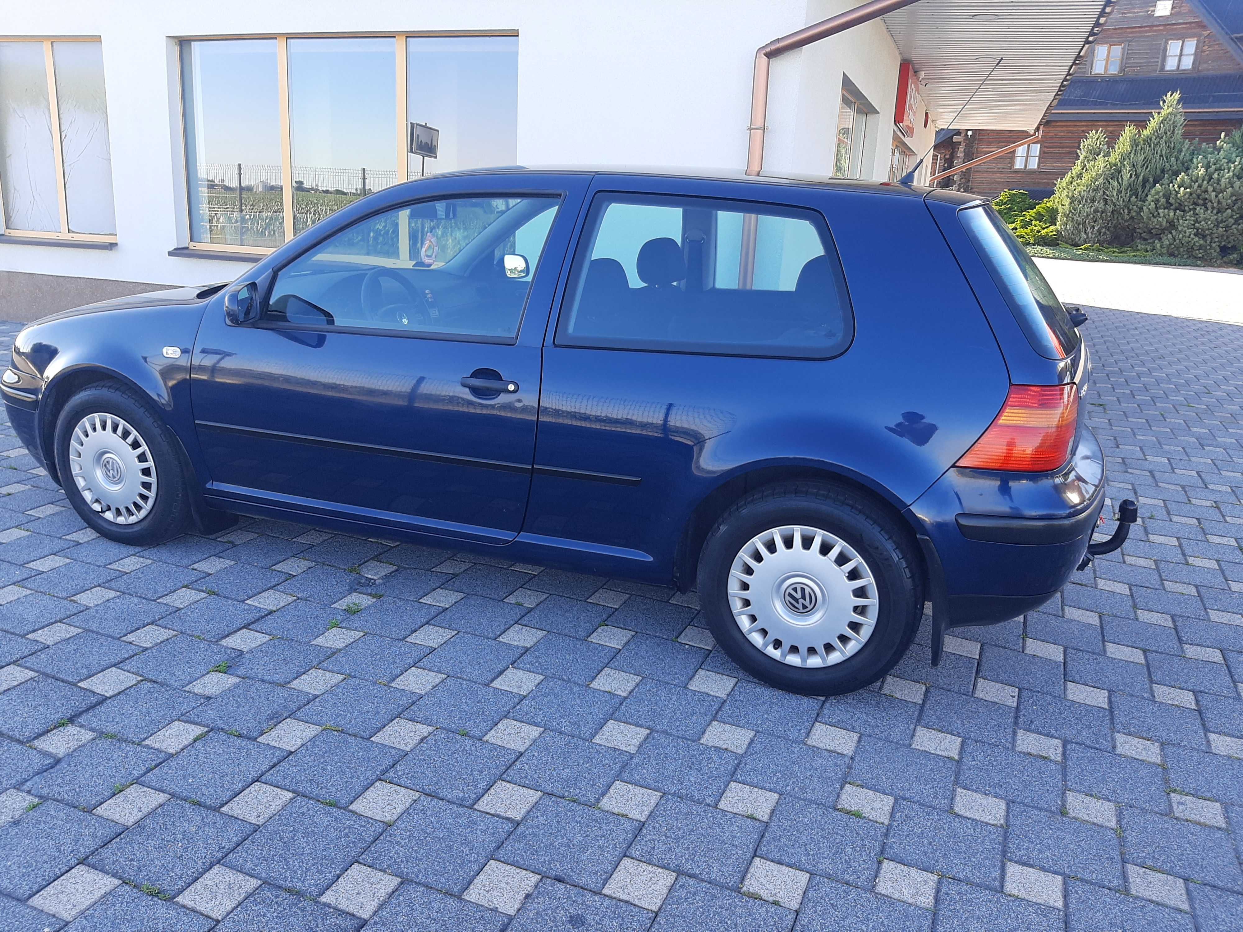 Sprzedam Volkswagena Golfa 1,9 TDI.