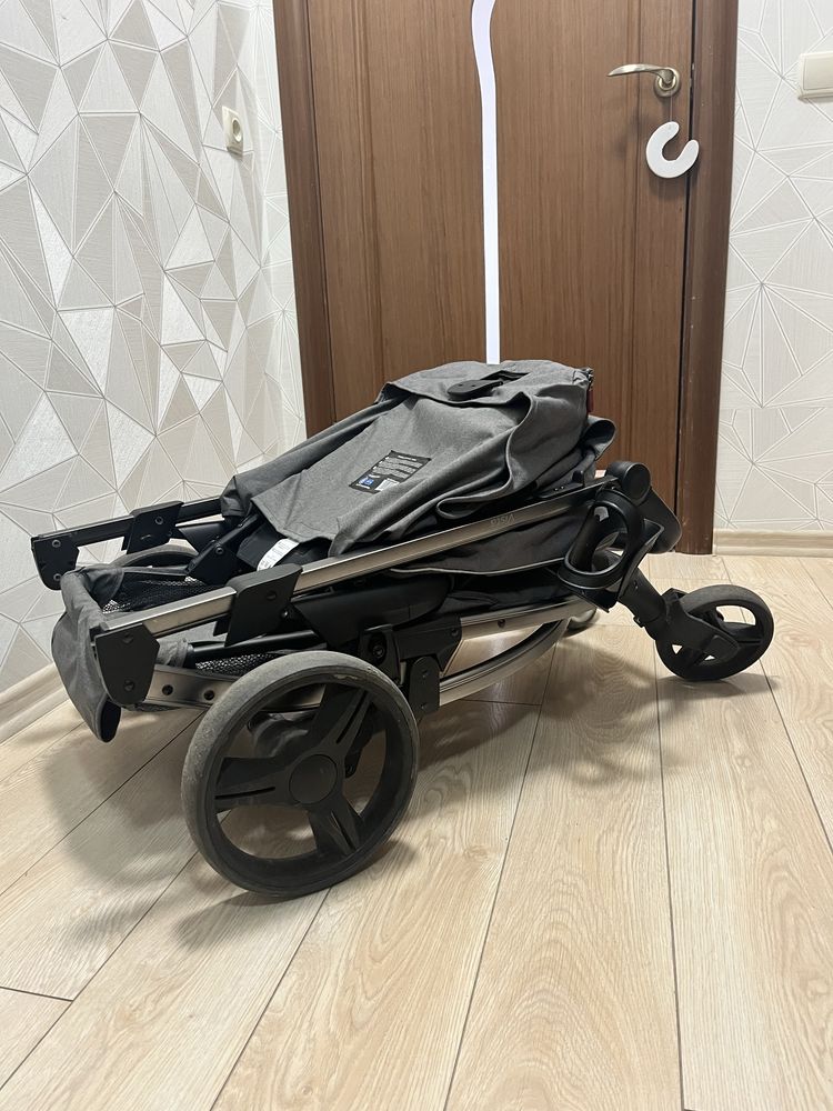 Прогулянкова коляска Carrello Vista 2023
