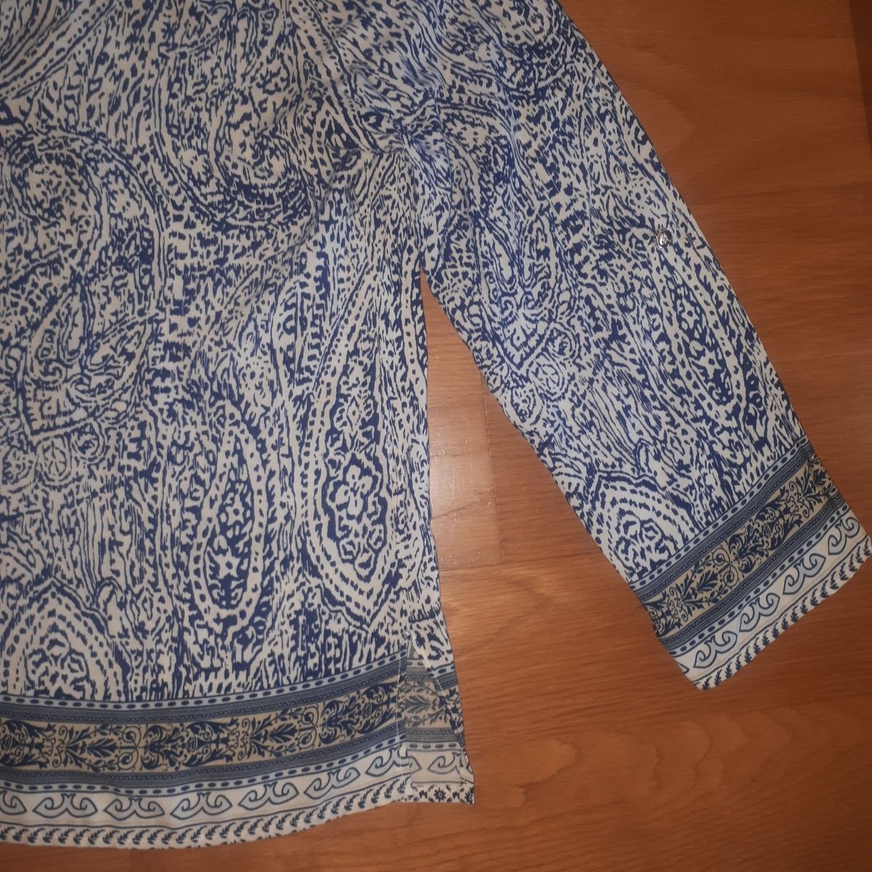 Blusa azul  e beje M
