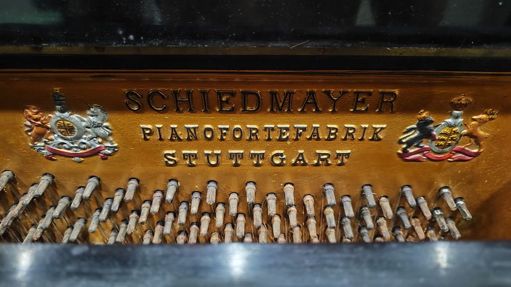 Пианино  Schiedmayer