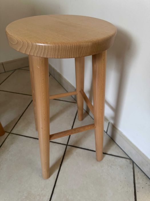 Taboret drewniany okrągły