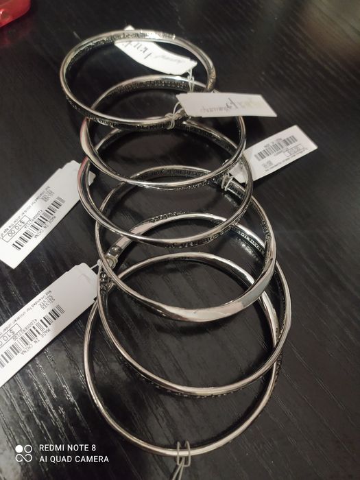 Брослет"Charlie"  новый 20 гривень