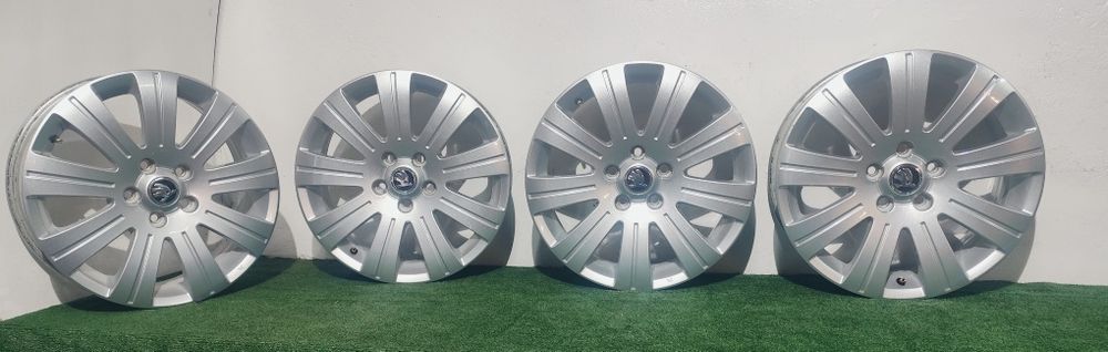 Felgi aluminiowe Skoda OE 17" 6J et 45 5x112 Octavia superB yeti
