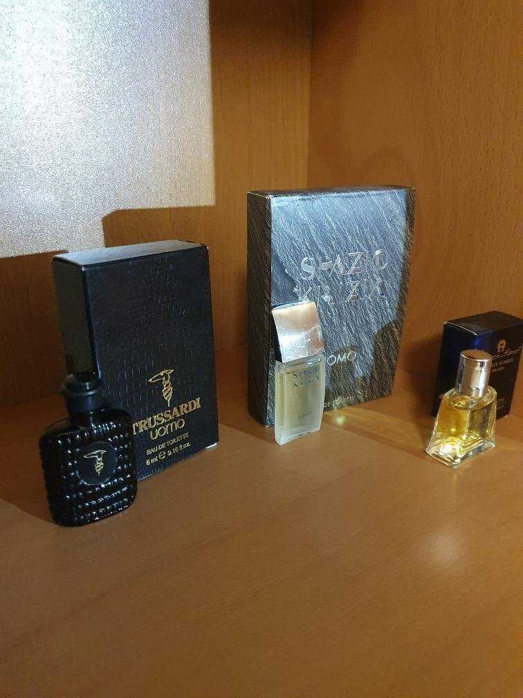 Perfumes miniatura em caixa