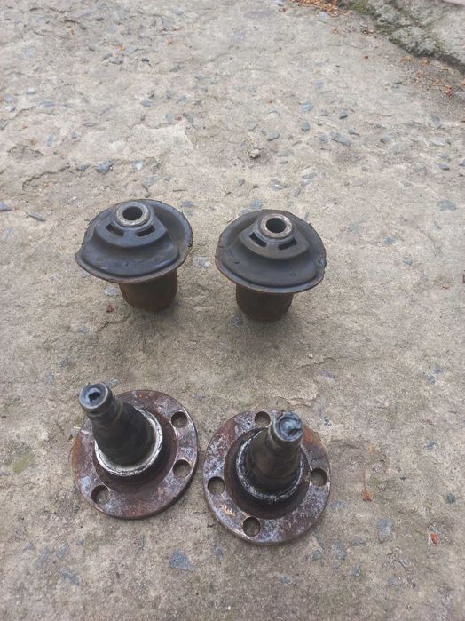 Опорний щит  торм.барабанів/ сайлентблоки / оськи Golf2, jetta, seat ,