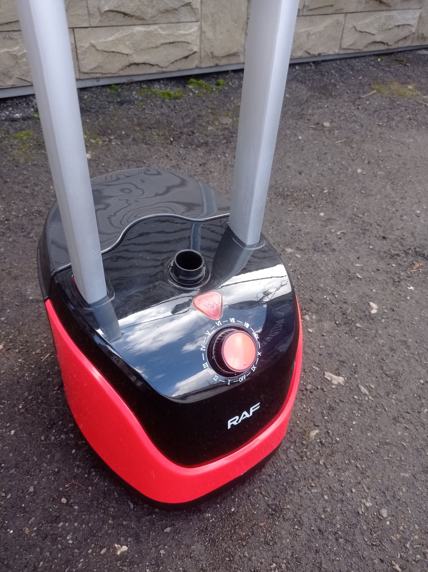 Продам отпариватель для одежды RAF 1800 W
Поиск товаров 
Поиск товаров