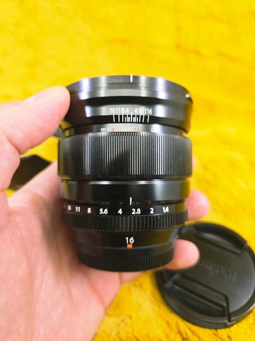 Об'єктив Fujifilm Fujinon XF 16мм f1.4 R WR -- світлосильний ширік --