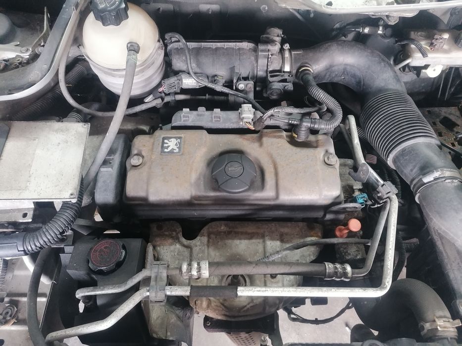 Motor peugeot ou Citroën 1.1 hfx