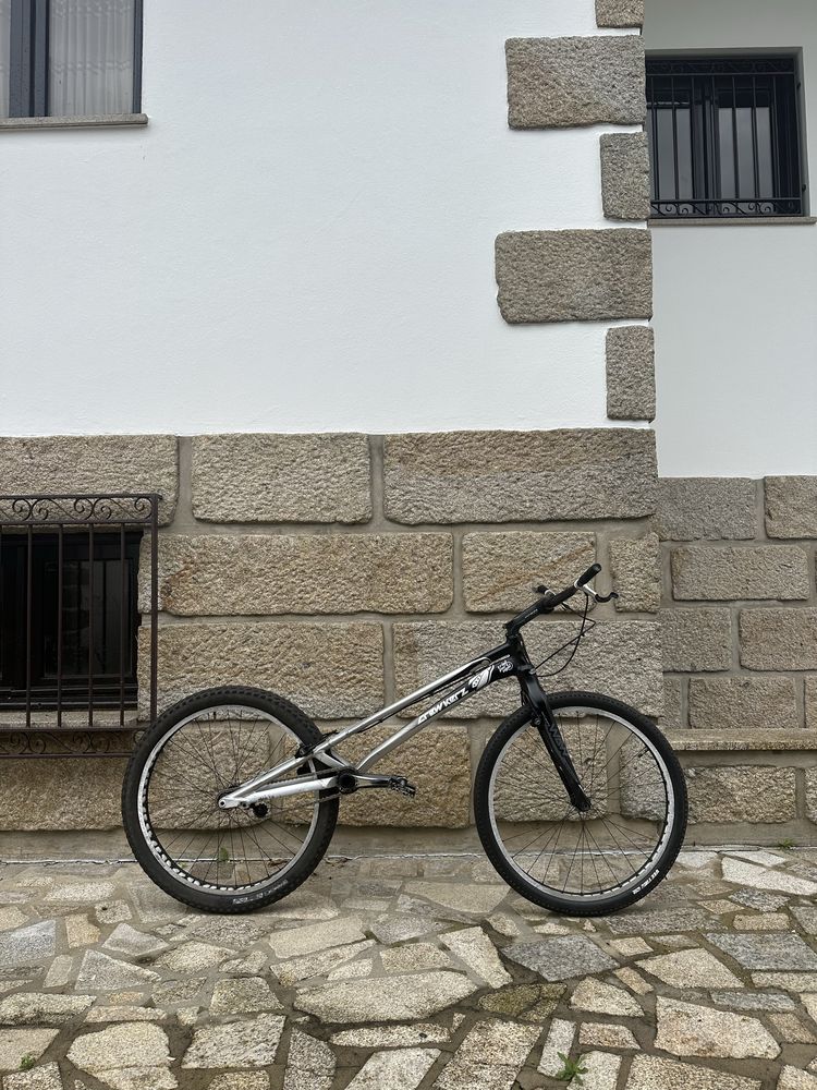 CrewKerz Jealousy 26 Ultimate, Bicicleta de Trial topo de gama 2023