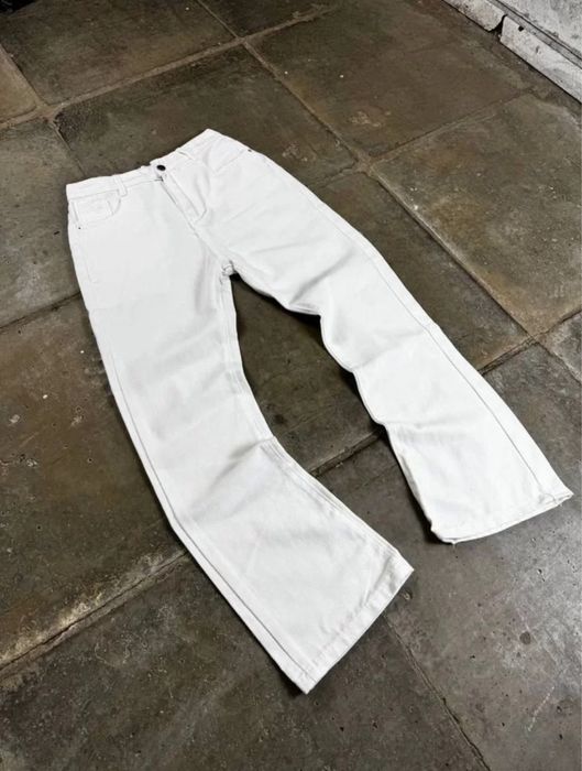 Джинсы клеш белые flared как у габаны