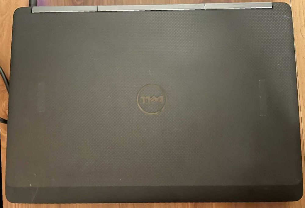 ToP Dell precision 7510 i7-6820HQ 16Gb 512 SSD MVNe! IPS !! AMD M375X