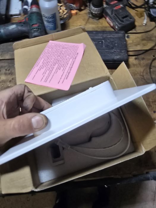 Camera vigilância multi-lente e solar