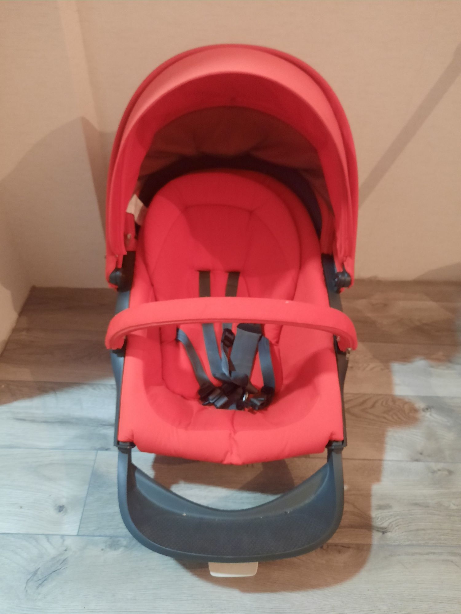 Коляска люлька+прогулка Stokke Crusi